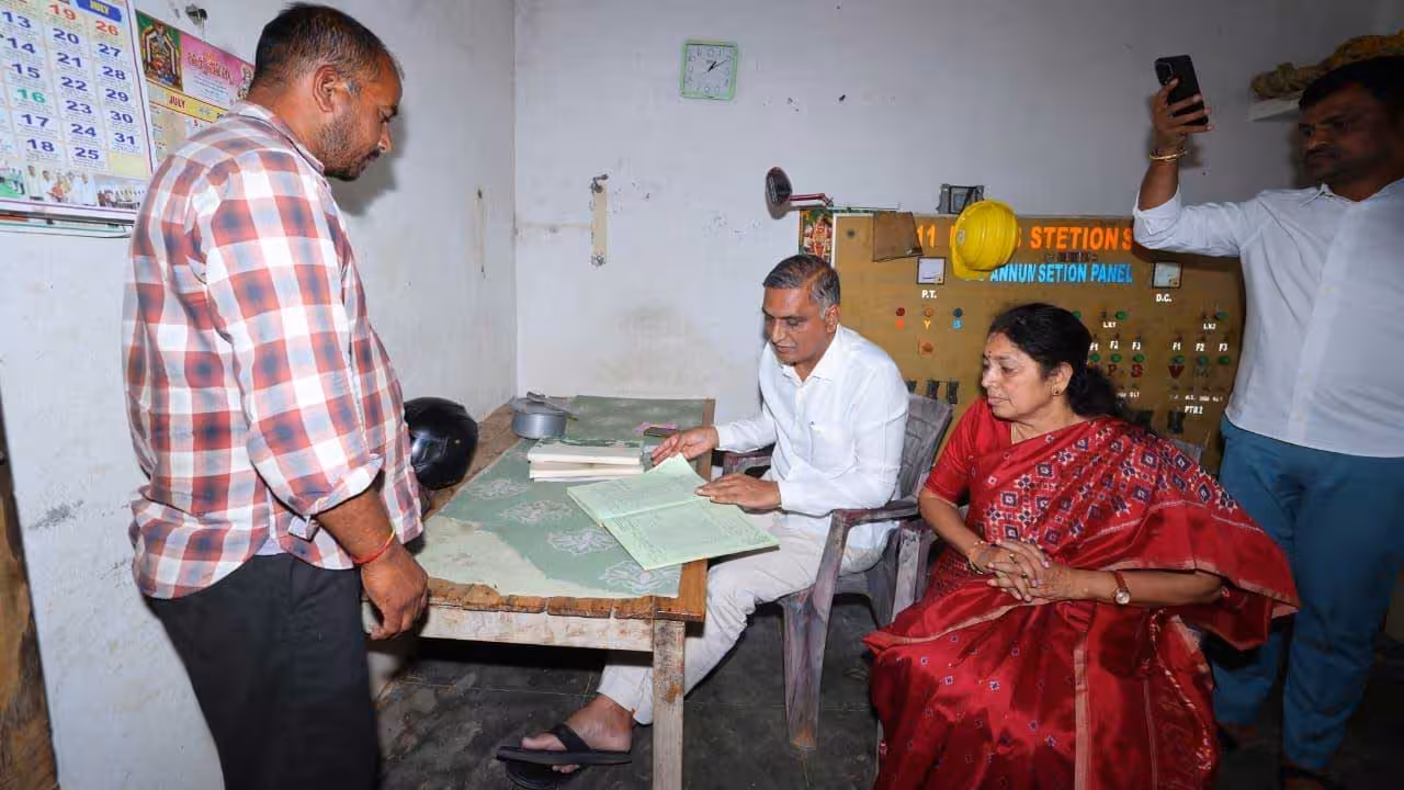 Harish Rao | సోదరి సునీత చెప్తే సోలేపేటకు వచ్చా.. ఇక్కడ 12 గంటల కరెంటే ఇస్తున్నట్టు తేలింది
