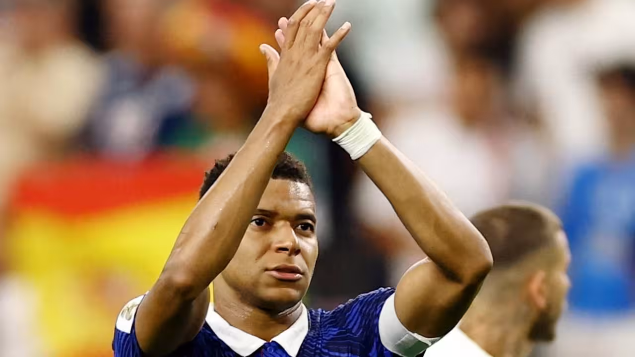 Mbappe | ఓటమి ఎదురైనా తలెత్తుకునే ఉండాలి.. ఎంబాపే కామెంట్స్..!