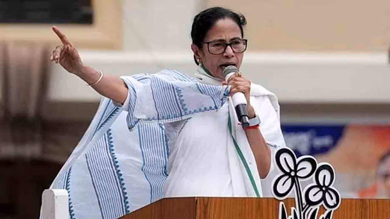 Mamata Banerjee | ఆ ద్రోహులకు పార్టీలోకి నో ఎంట్రీ.. బీజేపీకి వ్యతిరేకంగా విపక్ష పార్టీలు ఏకంకావాలి : మమతా బెనర్జీ