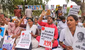 Paper Leak Law | పేప‌ర్ లీక్ క‌ట్ట‌డికి కేంద్రం క‌ఠిన చ‌ర్య‌లు.. 10 ఏళ్ల జైలు శిక్ష‌, రూ.కోటి జ‌రిమానా..?