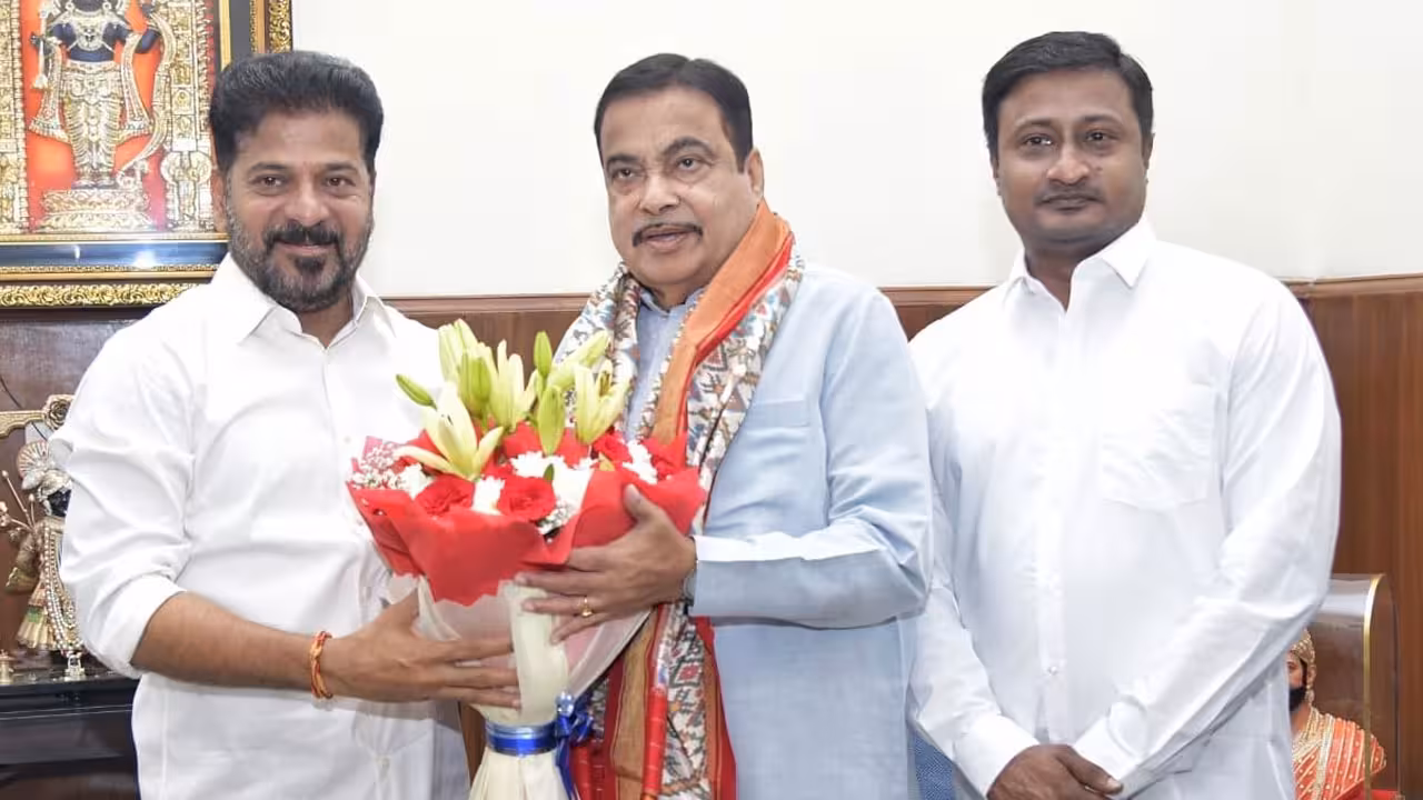 Revanth Reddy | కేంద్ర మంత్రులు గడ్కరీ, రామ్మోహన్ నాయుడితో సీఎం రేవంత్ భేటీ..