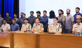Interstate drug gang arrest | స్పీడ్ పోస్ట్ల్లో గంజాయి దందా.. హైదరాబాద్లో చిక్కిన అంతర్రాష్ట్ర ముఠా