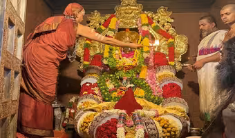 Sringeri Jagadguru Shankaracharya | అలంపూర్ జోగులాంబ శక్తిపీఠంలో శ్రీ చక్ర మహా యంత్ర స్థిర ప్రతిష్ట