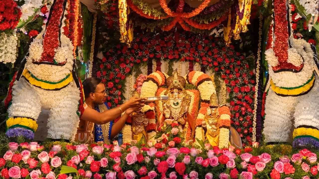 Pallavotsavam | ఈ నెల 22న తిరుమలలో పల్లవోత్సవం.. విశిష్టత ఏంటో తెలుసా..?