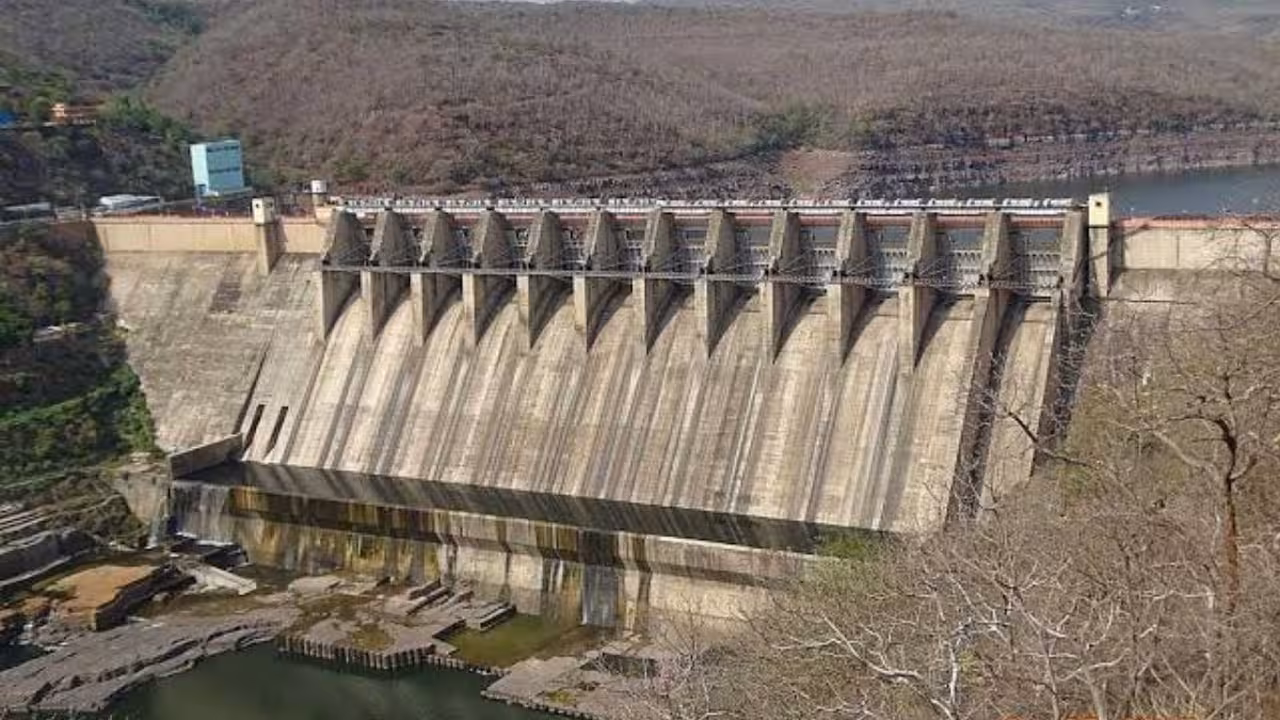 Water problems in Telangana | జూలై దాటితే తాగు నీటికీ కటకటే