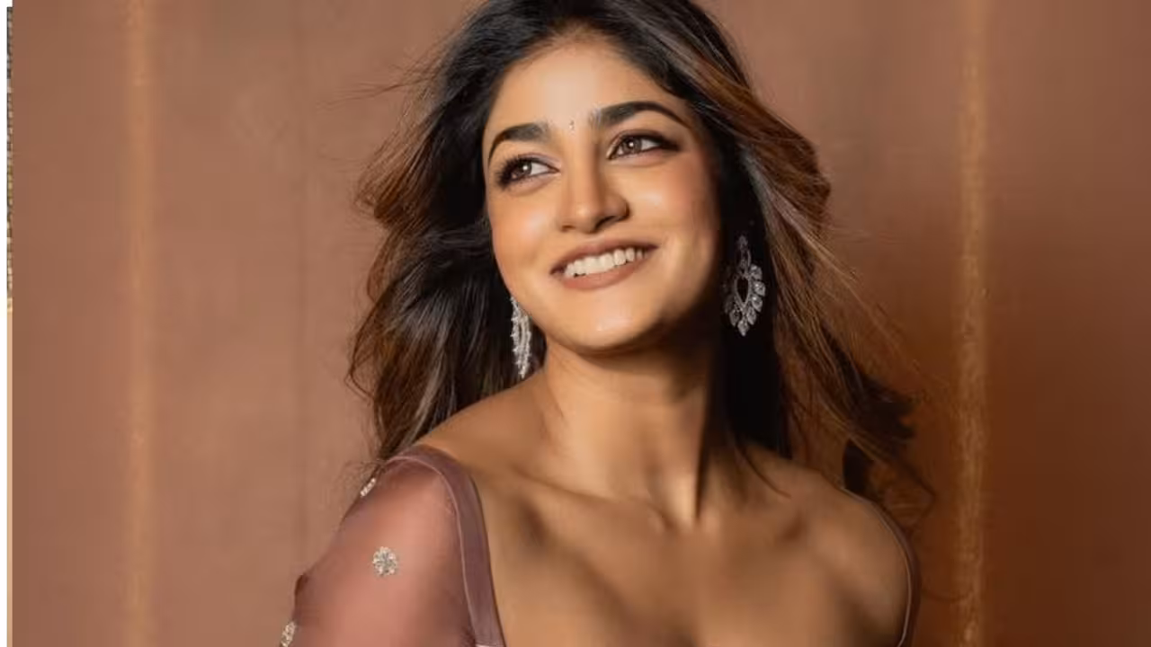 Dimple Hayathi | ఫ్లాపుల్లో ఉన్నా క్రేజ్ తగ్గేదేలే… డింపుల్కు హ్యాట్రిక్ ఛాన్స్ ఇచ్చిన మాస్ మహారాజా
