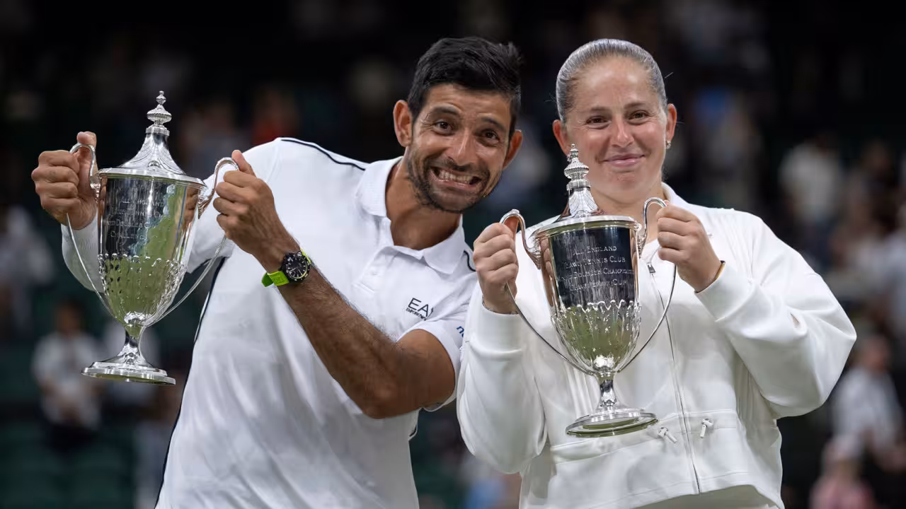Wimbledon | వింబుల్డన్ మిక్స్డ్ డబుల్స్ చాంపియన్స్గా ఒస్టాపెంకో–అరెవాలో జోడీ