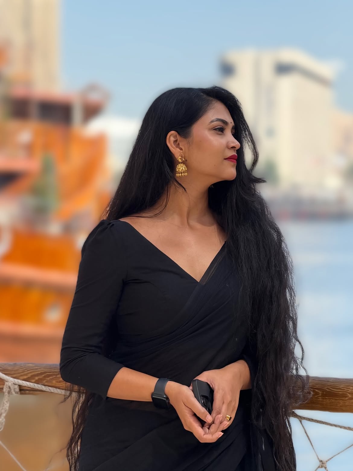 Serial Actress | మోడ్రన్ లుక్లో గుండె నిండా గుడి గంటలు మీనా - Image 6
