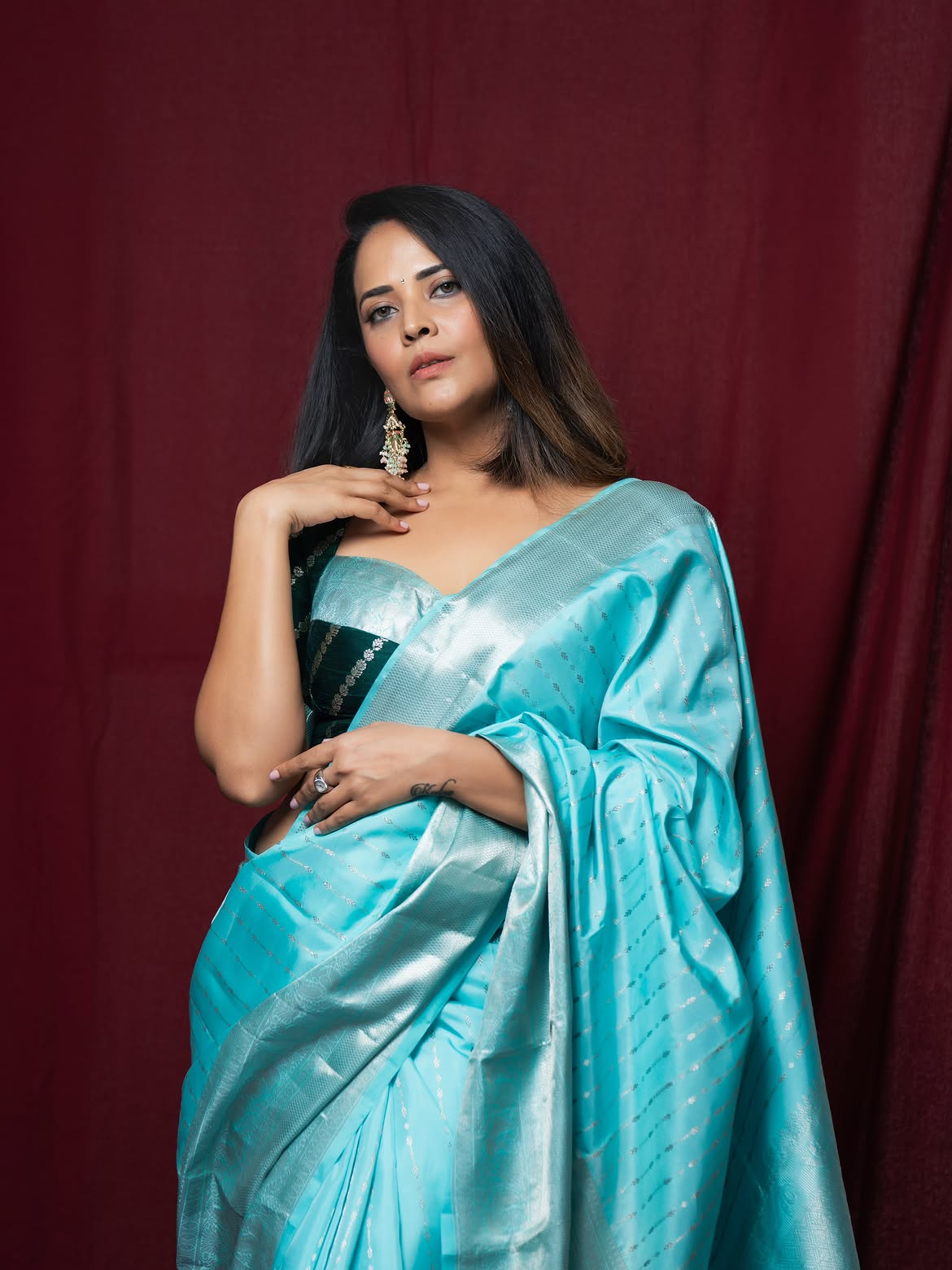 Anasuya | చీరలో రంగమ్మత్త అందాలు అదరహో - Image 6