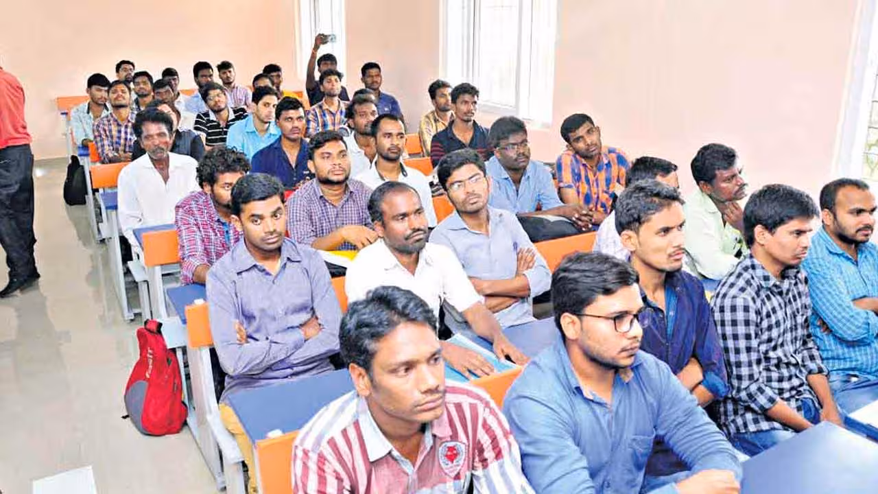 TG BC Study Circle | యూసీపీఎస్సీ సివిల్ సర్వీసెస్–2027 ఉచిత శిక్షణకు దరఖాస్తుల ఆహ్వానం
