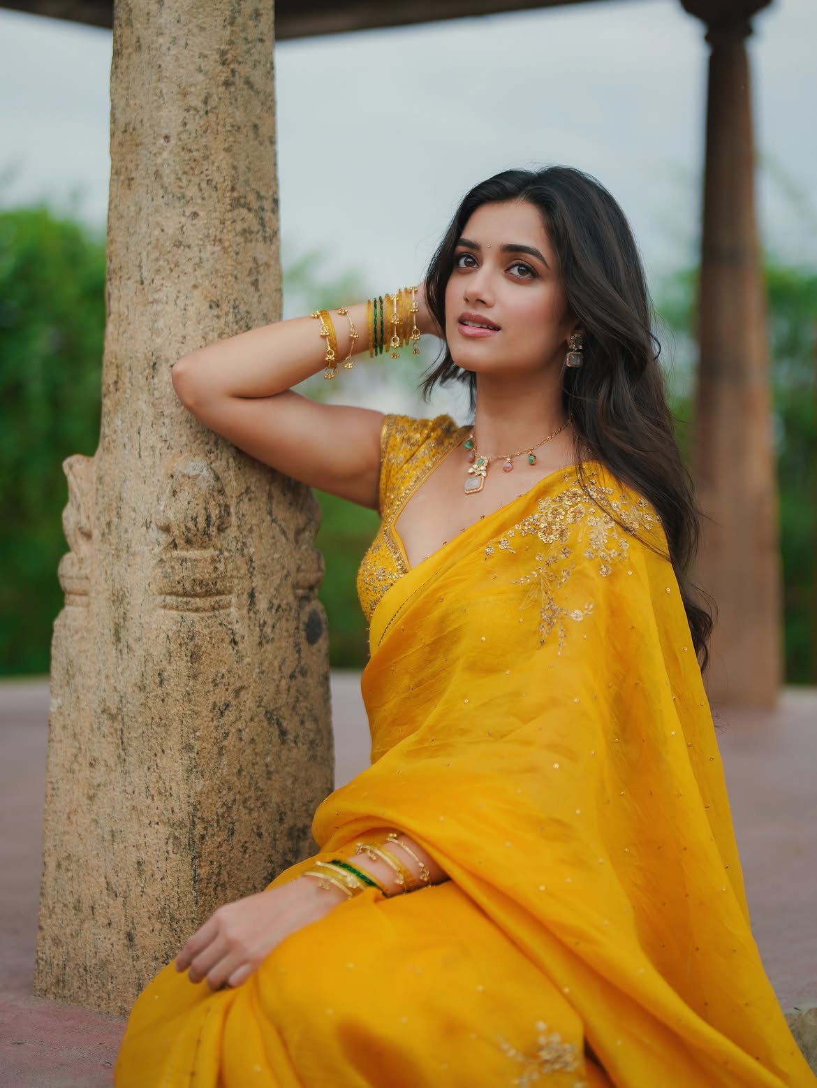 Bhagyashri Borse | లెనిన్ ప్రమోషన్స్లో చీరకట్టులో మెరిసిన భాగ్యశ్రీ బోర్సే - Image 4
