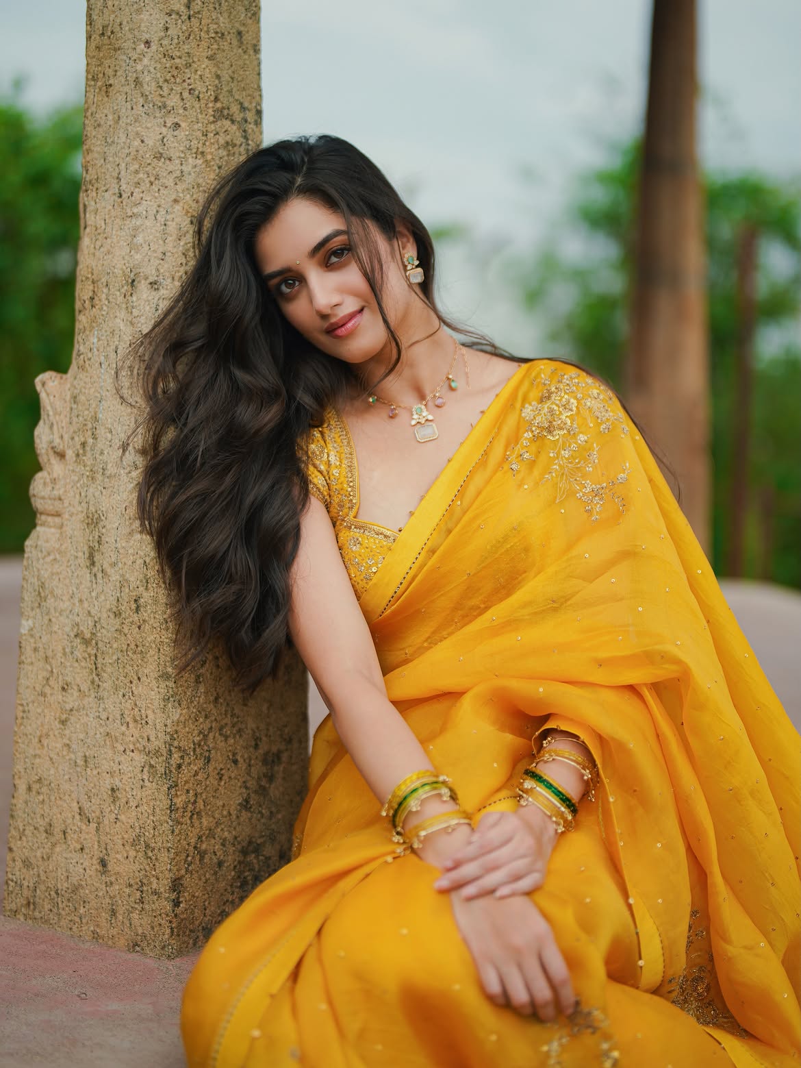 Bhagyashri Borse | లెనిన్ ప్రమోషన్స్లో చీరకట్టులో మెరిసిన భాగ్యశ్రీ బోర్సే - Image 2