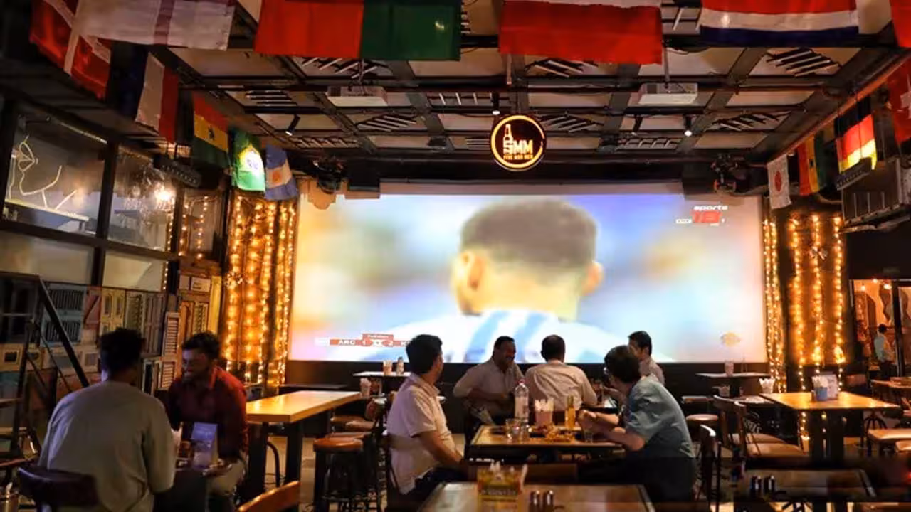 FIFA World Cup 2026 | ఫిఫా వరల్డ్ కప్.. తెల్లారి 4.30 వరకు బార్లు, క్లబ్బులు తెరిచే ఉంటాయ్..