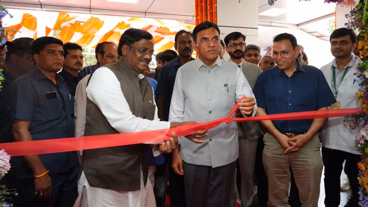 Telangana ESI Hospitals | రామగుండం ఈఎస్ఐ ఆస్పత్రి, నాచారం నర్సింగ్ కాలేజీ వచ్చే ఏడాదే షురూ.. కేంద్ర మంత్రి మాండవీయ గ్రీన్ సిగ్నల్!