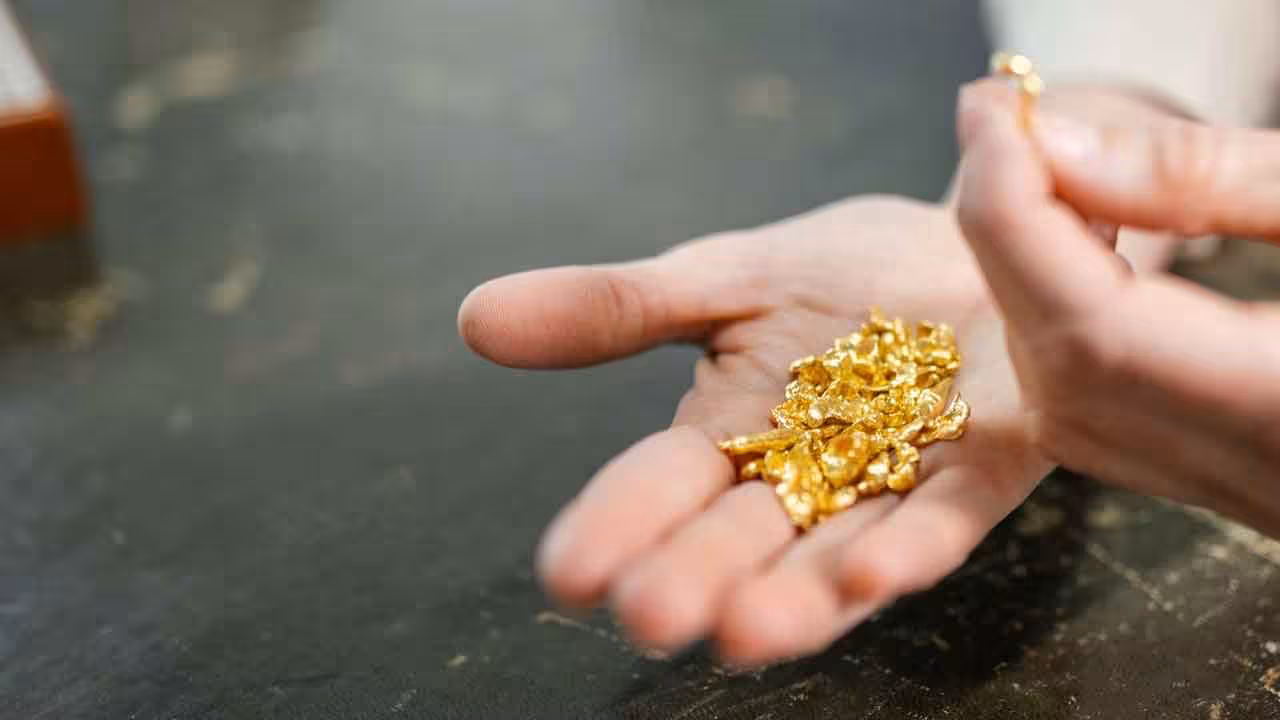 Gold And Silver Prices Today | బంగారం ధరలకు మళ్లీ రెక్కలు.. ఒక్క రోజులోనే రూ.37వేలు పెరిగింది..