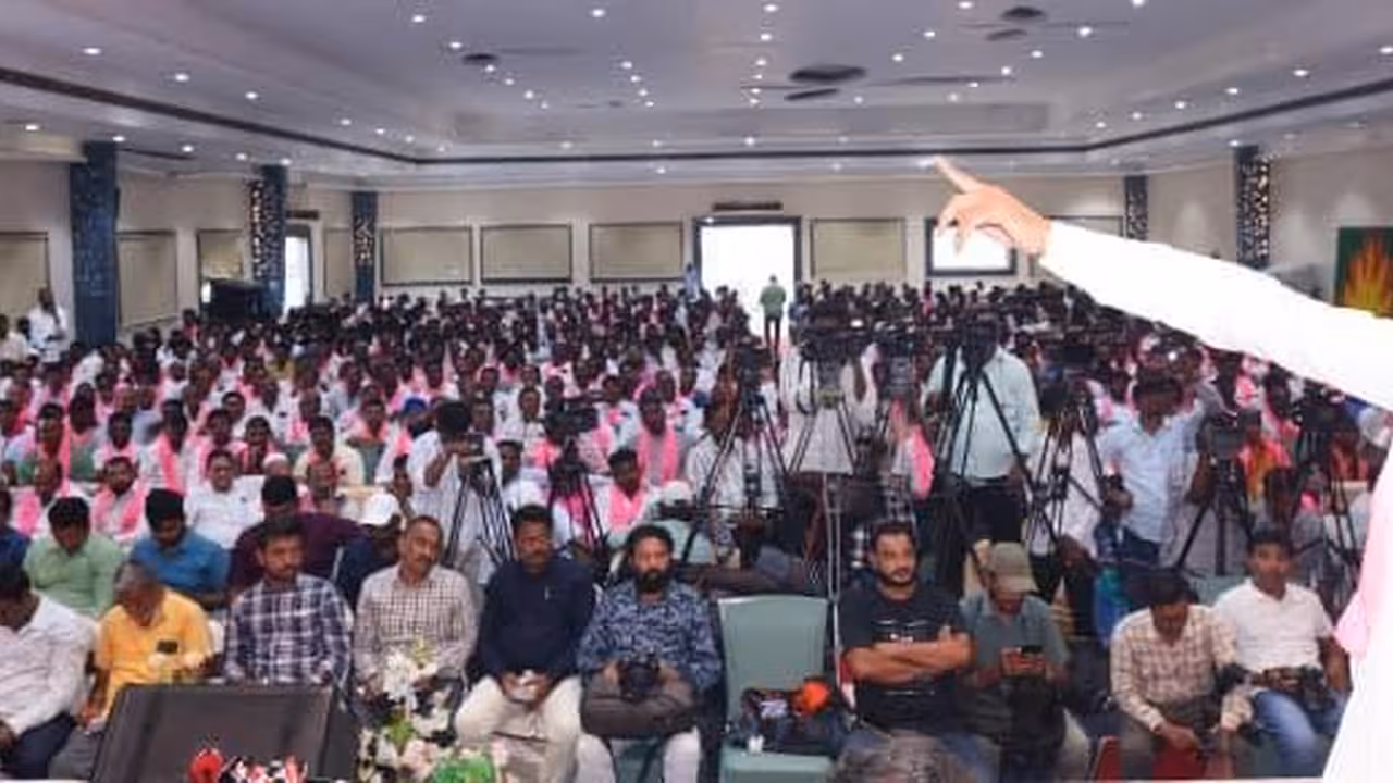 Harish Rao Slams CM Revanth Reddy in Karimnagar BRS Meeting