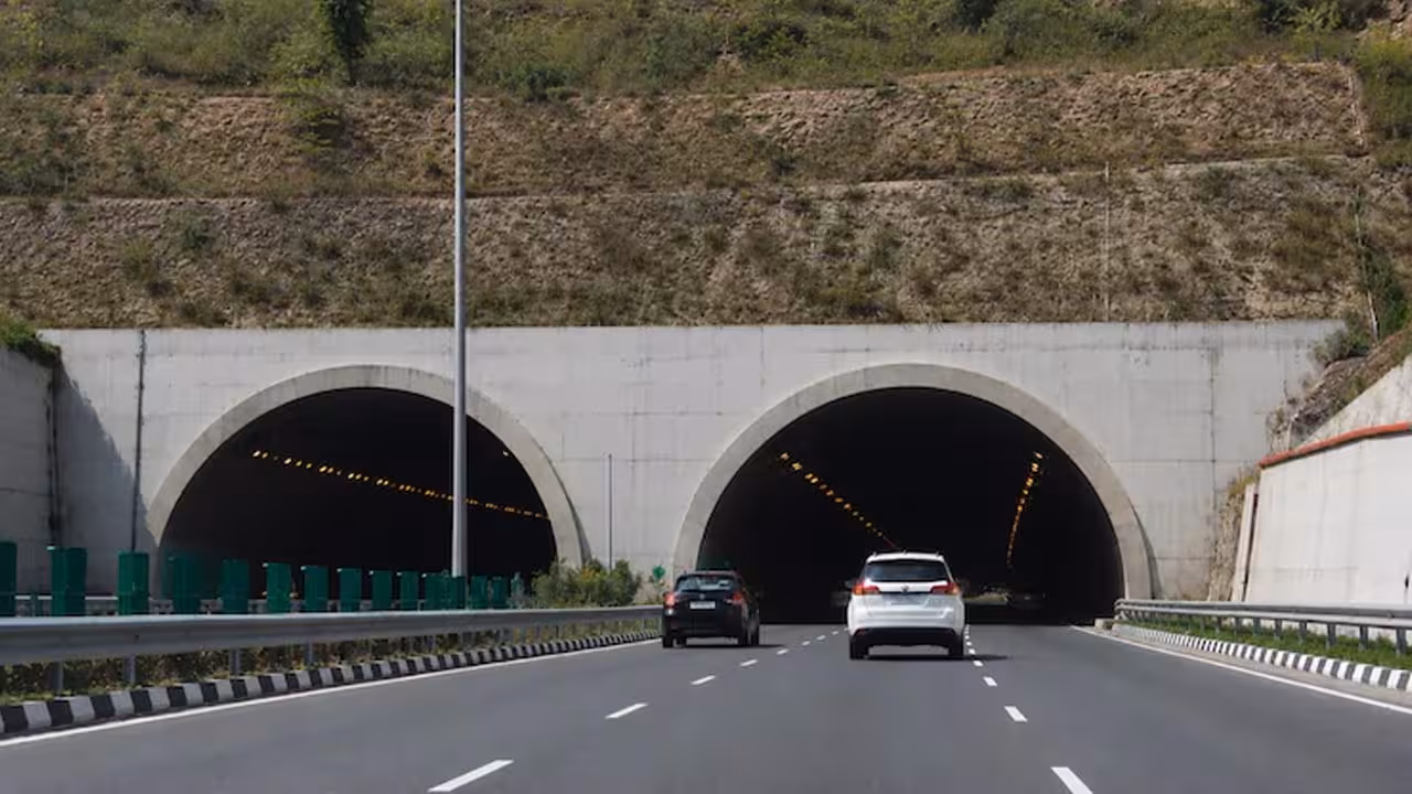 Delhi Dwarka Tunnel | ఆ ప్రయాణం ఇక 90 నిమిషాలే.. రూ.14 వేల కోట్లతో మెగా ప్రాజెక్టు
