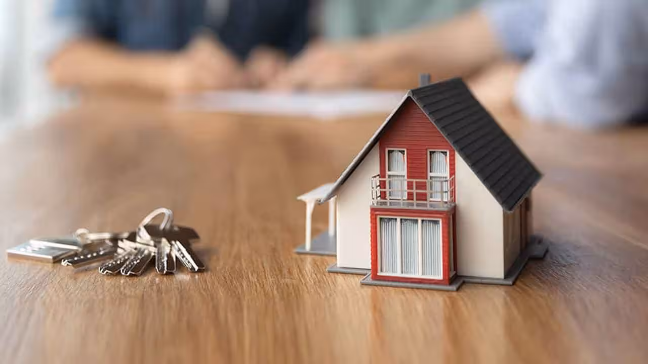 Home Loan | హోమ్ లోన్ తీసుకున్న వ్యక్తి మరణిస్తే ఏమవుతుంది? కుటుంబంపై ఎలాంటి ప్రభావం ఉంటుంది?
