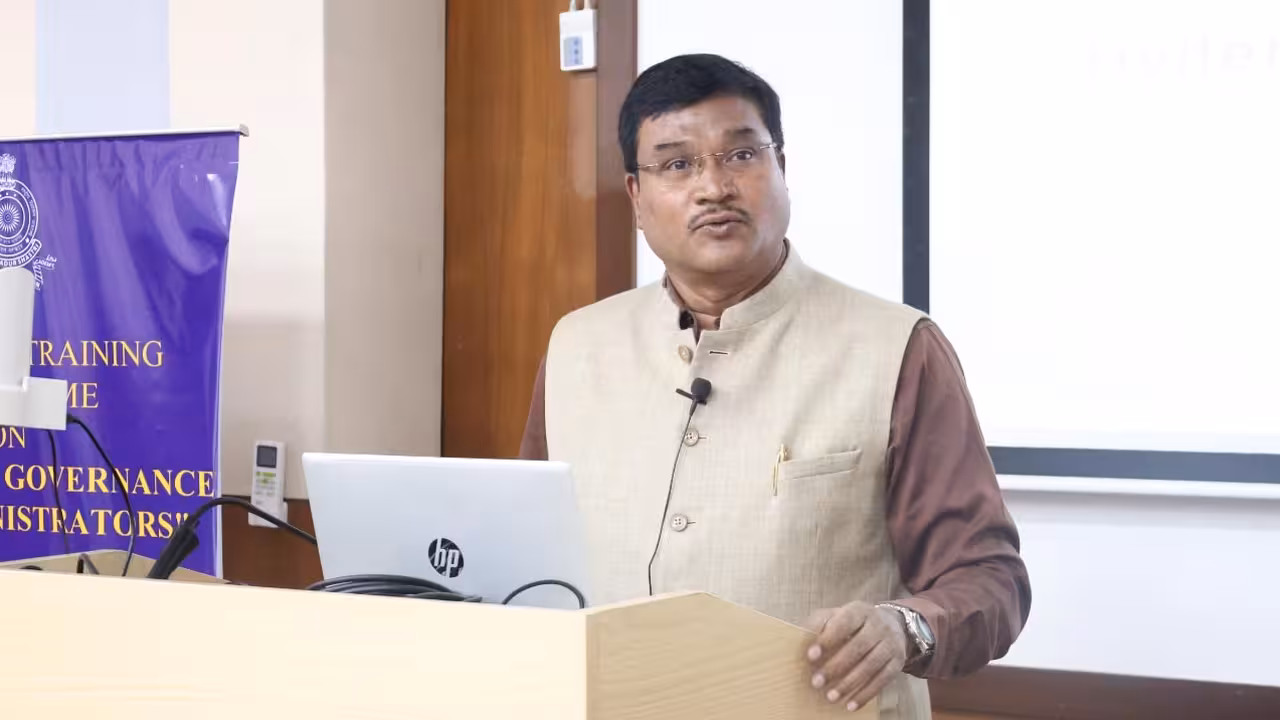 HYDRAA Hyderabad | దేశం దృష్టిని ఆకర్షిస్తున్న ‘హైడ్రా’.. ఐఏఎస్ అధికారులకే పాఠాలు చెప్పిన కమిషనర్ రంగనాథ్
