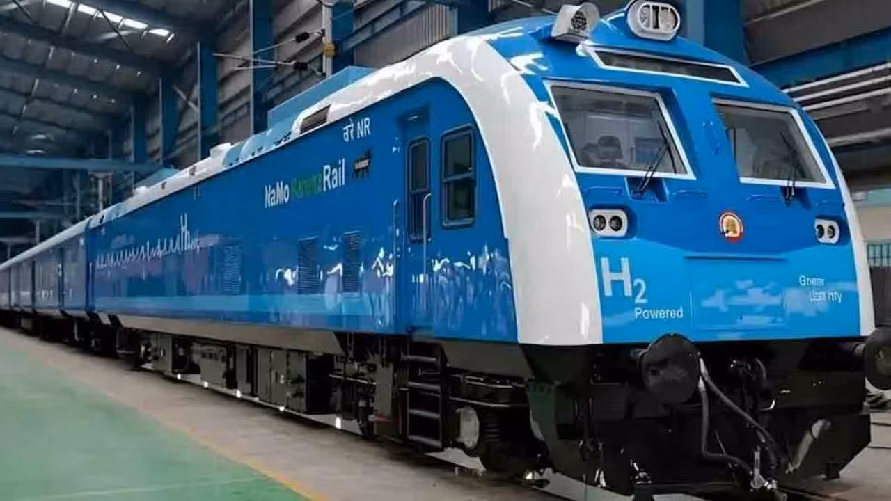 Hydrogen Train | దేశంలోనే తొలి గ్రీన్ హైడ్రోజన్ రైలు.. జులై 17న జెండా ఊపి ప్రారంభించనున్న ప్రధాని మోదీ