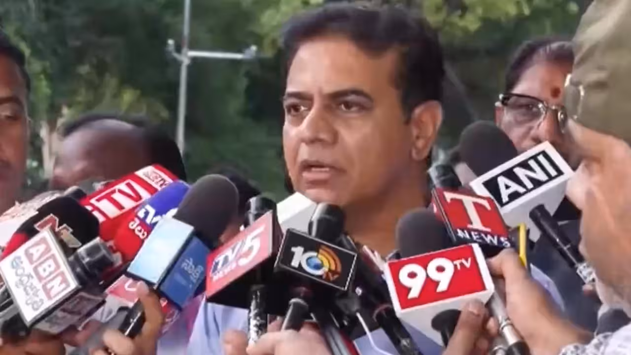 KTR Delhi Chit Chat | రేవంత్ సీక్రెట్ సర్వేల్లో బీఆర్ఎస్దే గెలుపు.. వచ్చే ఏడాది నా పాదయాత్ర: ఢిల్లీలో కేటీఆర్ సంచలన వ్యాఖ్యలు