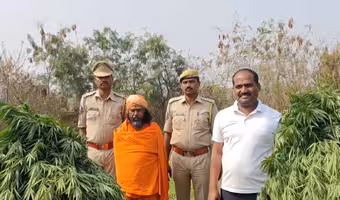 Ganja | ఆశ్ర‌మంలో గంజాయి సాగుచేస్తున్న సాధువు.. ఆధ్యాత్మిక ముసుగులో అక్ర‌మాలు..