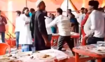 Wedding Fight | విందులో మటన్ కోసం కుర్చీలు, కర్రలు విరిగాయ్..
