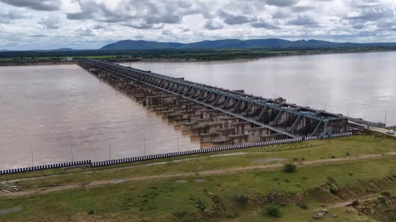 Medigadda Barrage | మేడిగడ్డ, అన్నారం, సుందిల్ల.. ఆ మూడు లిఫ్టులు వాడితేనే సేఫ్ : రిటైర్డ్ ఇంజనీర్ల సంఘం కీలక సలహా