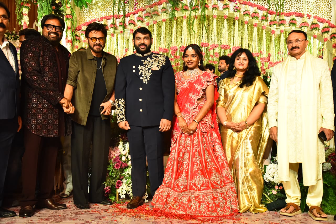 Tollywood | గ్రాండ్గా డైరెక్టర్ మెహర్ రమేష్ కూతురి పెళ్లి – హాజరైన పవన్ కళ్యాణ్, చిరంజీవి - Image 5
