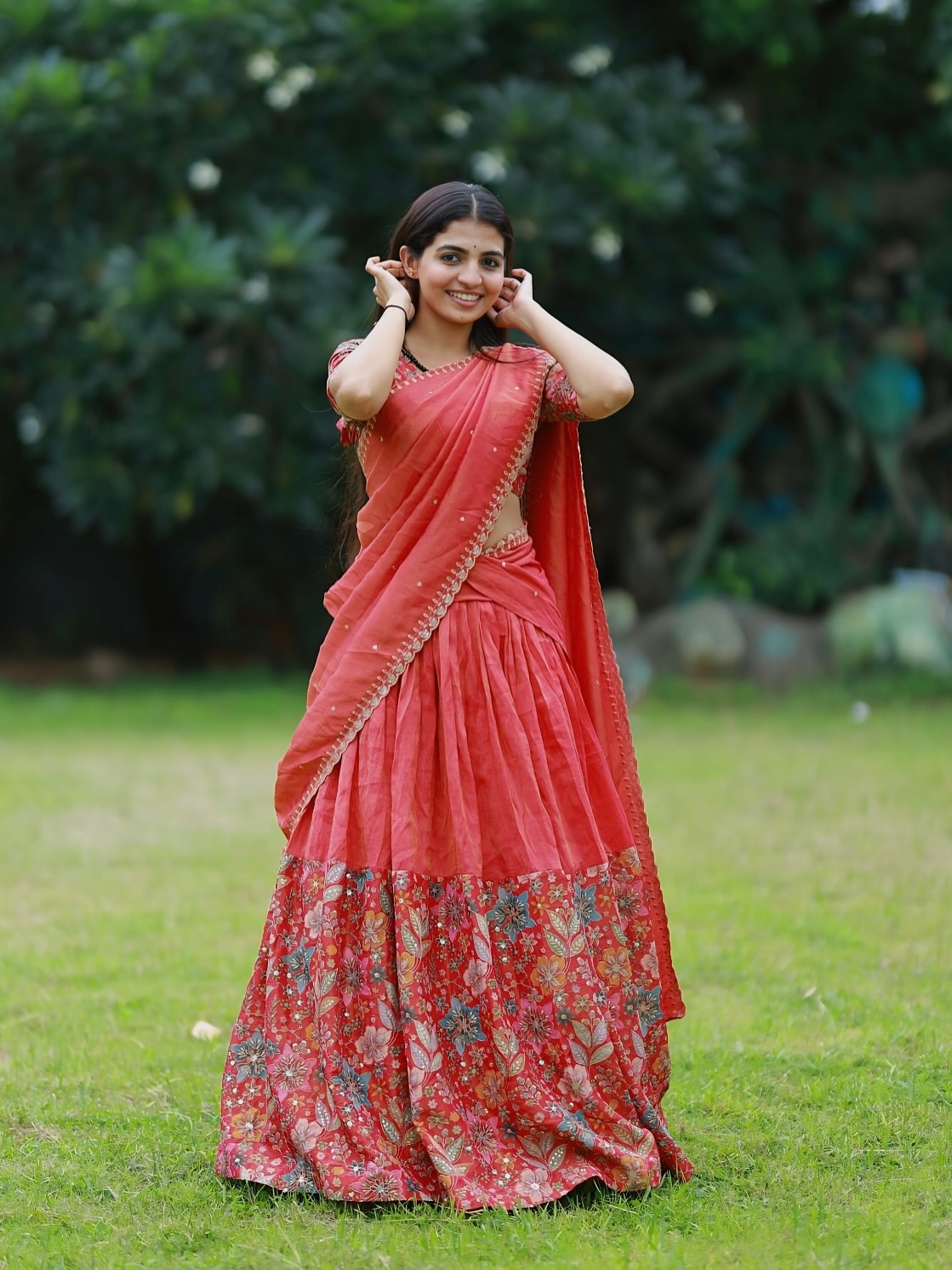 ఇడుపుకాయితం రిలీజ్ డేట్ను కూడా మేకర్స్ ఫైనల్ చేసినట్లు సమాచారం. డిసెంబర్ 1న ఈ మూవీ థియేటర్లలోకి రానున్నట్లు చెబుతున్నారు.