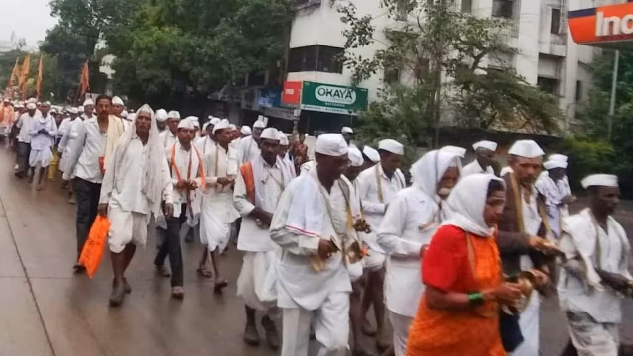 Ashadhi Ekadashi 2026 Pandharpur Wari Live and Travel Guide
