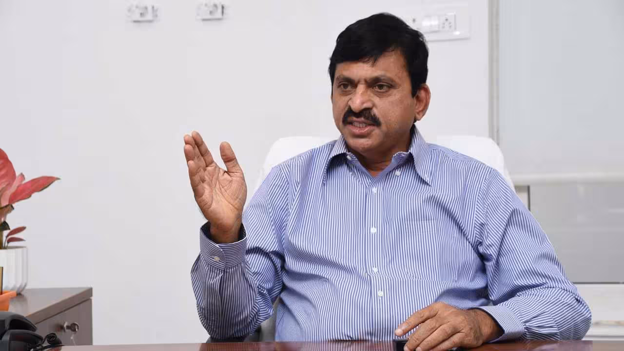 Pongulati Srinivas Reddy | డ్రామారావు, అగ్గిపెట్టె రావు.. పేర్లకు తగ్గట్టే డ్రామాలు : మంత్రి పొంగులేటి