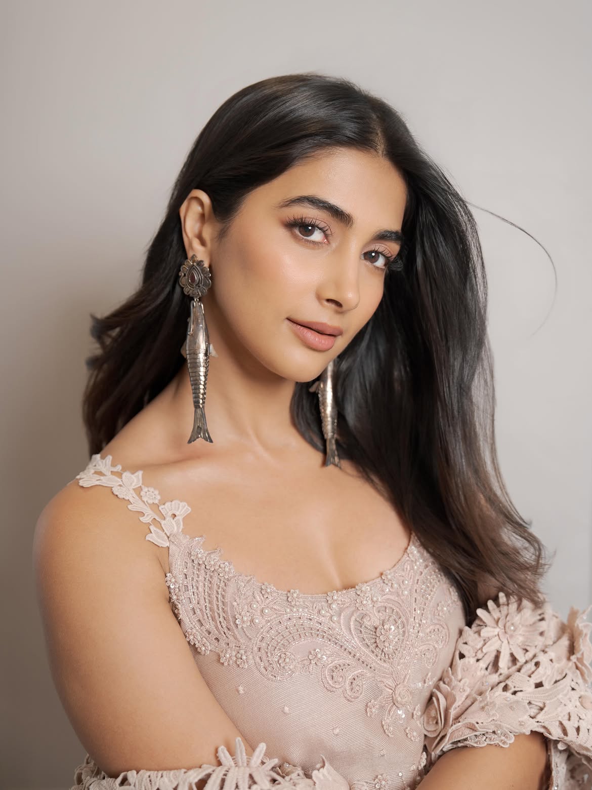 బీస్ట్ తర్వాత దళపతి విజయ్తో పూజా హెగ్డే చేసిన సెకండ్ మూవీ ఇది.