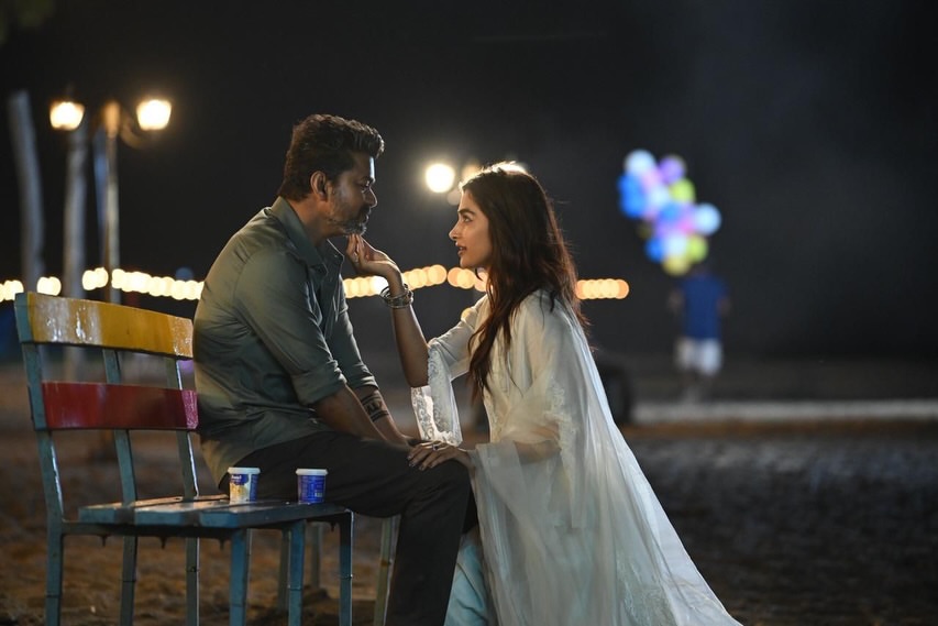 పూజా హెగ్డేకు తెలుగుతో పాటు తమిళంలో హిట్టు దక్కి చాలా రోజులైంది. జననాయగన్తో ఆ కోరిక నెరవేరడం ఖాయమని ఆశలు పెట్టుకుంది.
