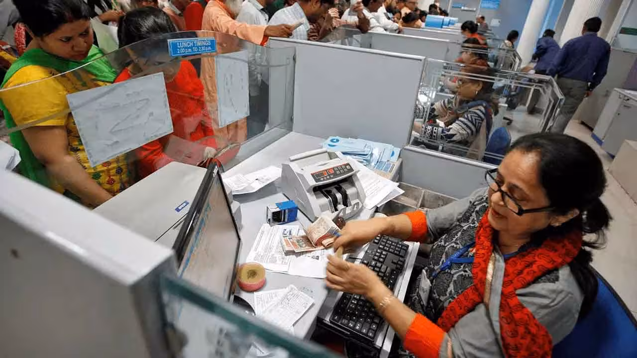 PPF | బ్యాంకులో ఈ స్పెషల్ ఖాతాను తెరవండి.. 15 ఏళ్లలో రూ.32 లక్షలు పొందవచ్చు..