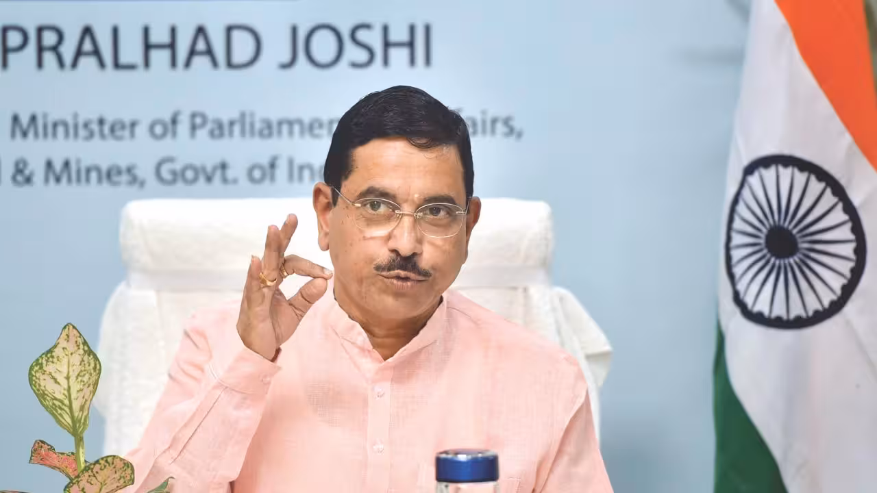 Pralhad Joshi Education Minister | ధర్మేంద్ర ప్రధాన్ ఔట్.. కేంద్ర నూతన విద్యాశాఖ మంత్రిగా ప్రహ్లాద్ జోషి