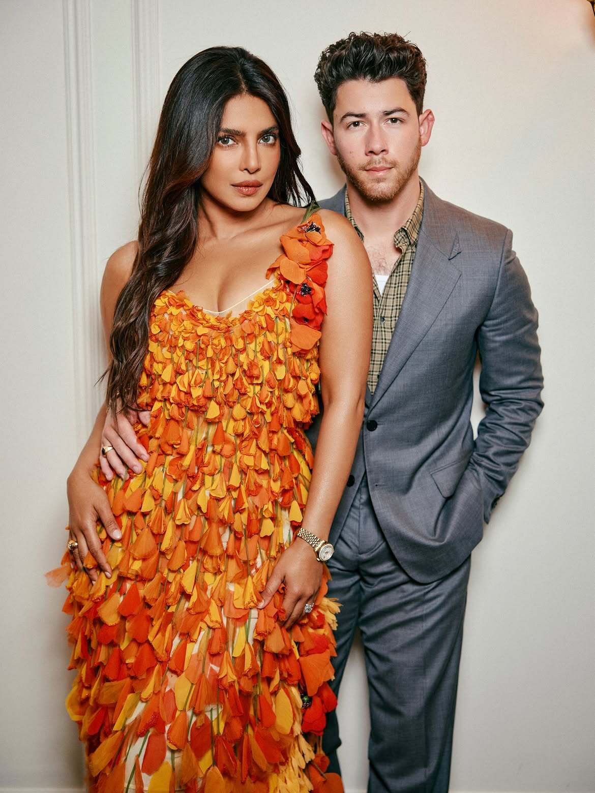 Priyanka Chopra | ప్రియాంక చోప్రా గ్లామర్ ట్రీట్ – జాన్వీ కపూర్ ప్రశంసలు - Image 6