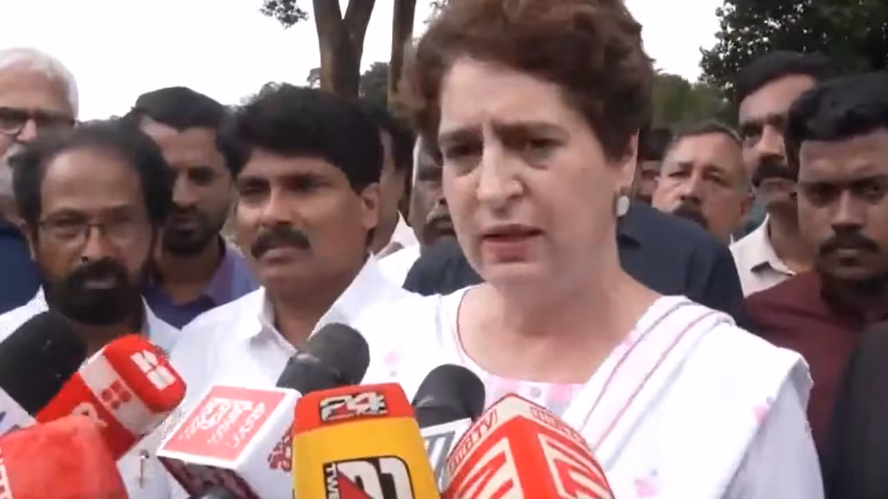Priyanka Gandhi on Dharmendra Pradhan | దేశ యువత ముందు తలవంచిన సర్కార్.. ప్రధాన్ రాజీనామాపై ప్రియాంకా గాంధీ