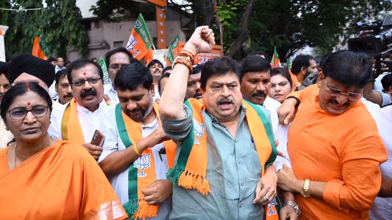 N Ramchander Rao | జంతర్మంతర్లో అందరూ యాంటీ నేషనల్సే : రామచందర్ రావు
