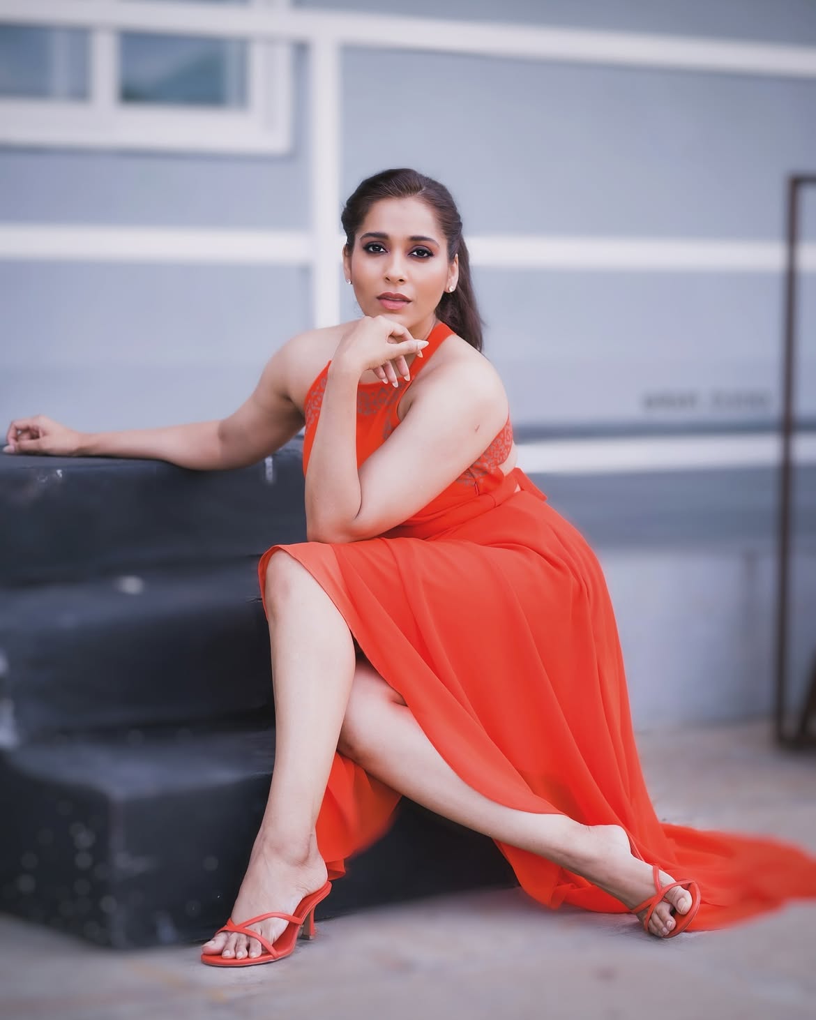 లేటెస్ట్గా రిలీజ్ చేసిన శ్రీదేవి డ్రామా కంపెనీ ప్రోమోలో హోస్ట్గా రష్మి ప్లేస్లో ప్రదీప్ మాచిరాజు కనిపించడం ఆసక్తికరంగా మారింది.