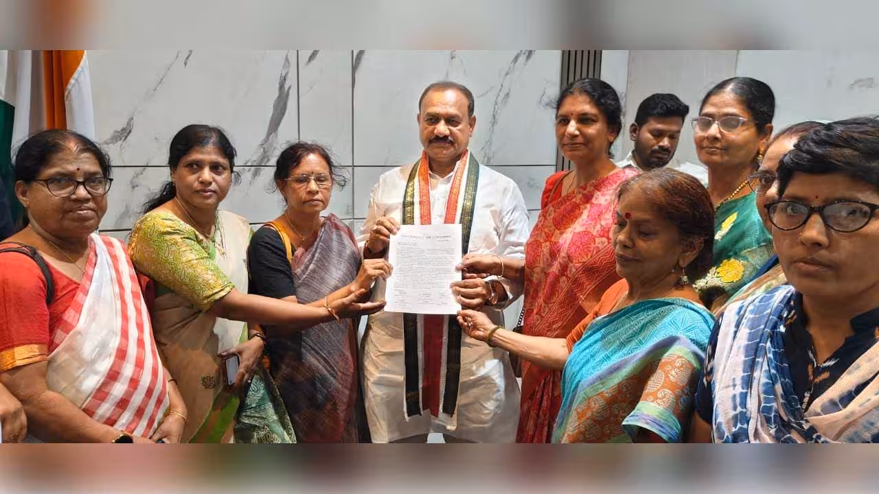 Woman Reservations | చట్ట సభల్లో 33 శాతం రిజర్వేషన్లు అమలు చేయండి.. టీ పీసీసీ చీఫ్కు మహిళా జేఏసీ విజ్ఞప్తి