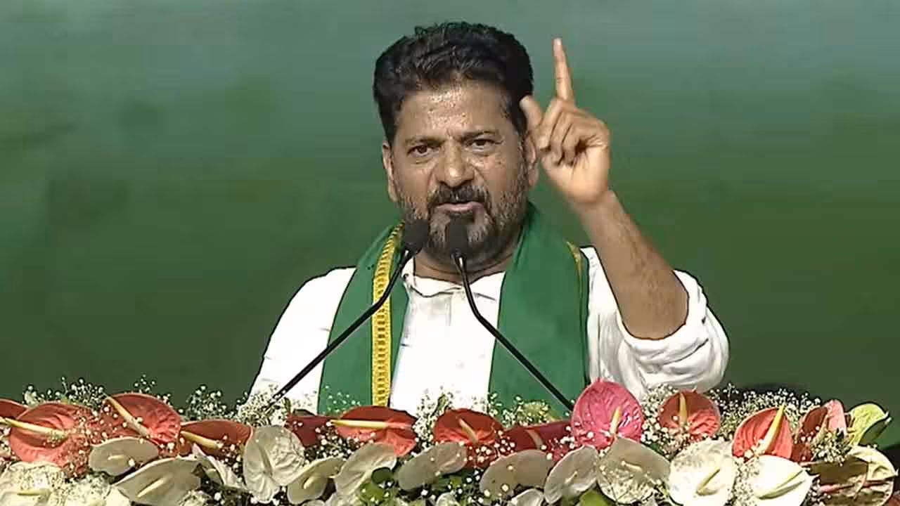 CM Revanth Reddy | కేసీఆర్.. కరెంట్ వైర్ పట్టుకో కాకిలా మాడిమసై పోతావ్ : సీఎం రేవంత్ రెడ్డి