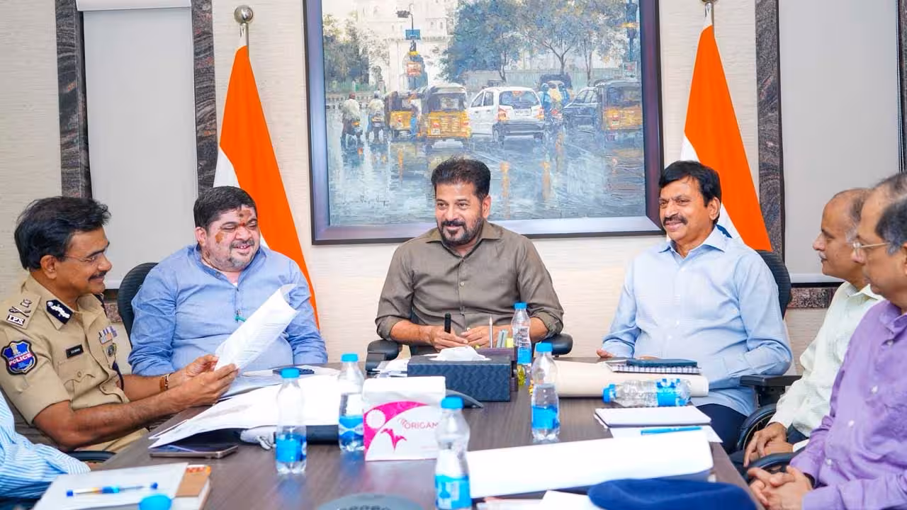 Revanth Reddy | తొలి దశలో 7,680 ఇందిరమ్మ ఇండ్లు.. జనావాసాల పరిధిలోనే ఉండాలి