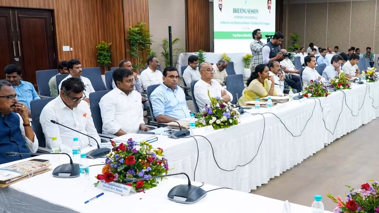 CM Revanth Reddy Meets MPs for Telangana Pending Projects