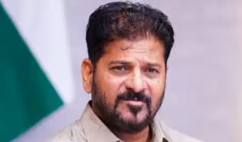 Revanth Reddy Chit Chat | సర్‌లో ఓటు పోతే ఇందిరమ్మ ఇల్లు రాదు.. రేషన్ కార్డు కట్