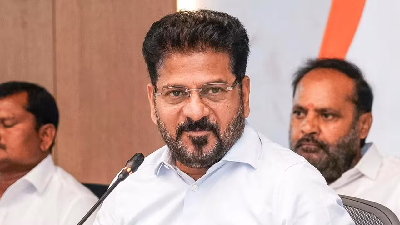 CM Revanth Reddy Delhi Tour | రేపు ఢిల్లీకి సీఎం రేవంత్ రెడ్డి.. ఆ లిస్ట్ రెడీ అయినట్టేనా?