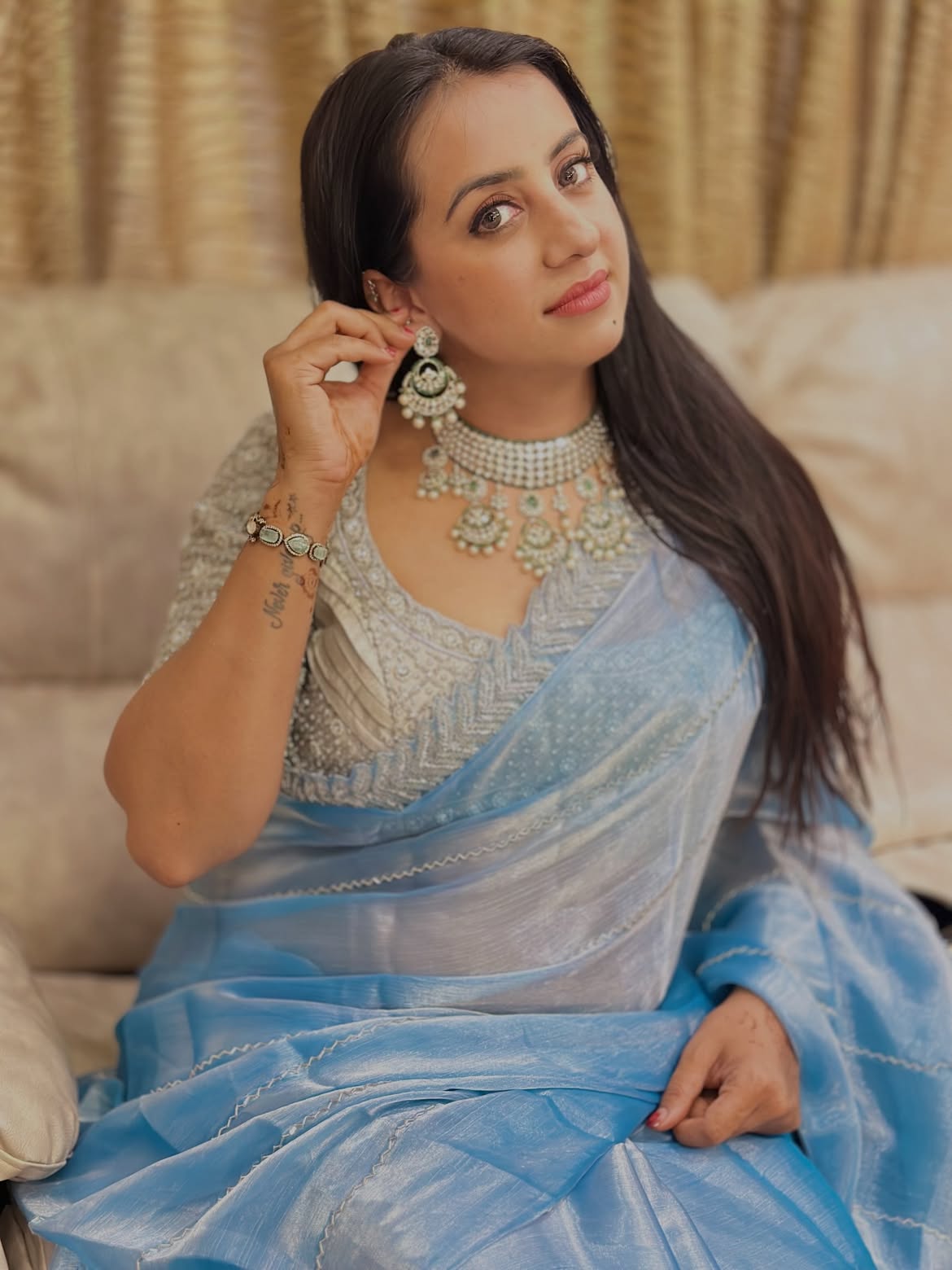 ఈ సీరియల్లో పవర్ఫుల్ రోల్లో సంజనా గల్రానీ కనిపించబోతుంది. స్వర్ణ ఖడ్గం తర్వాత తెలుగులో సంజనా చేస్తోన్న సెకండ్ సీరియల్ ఇది.