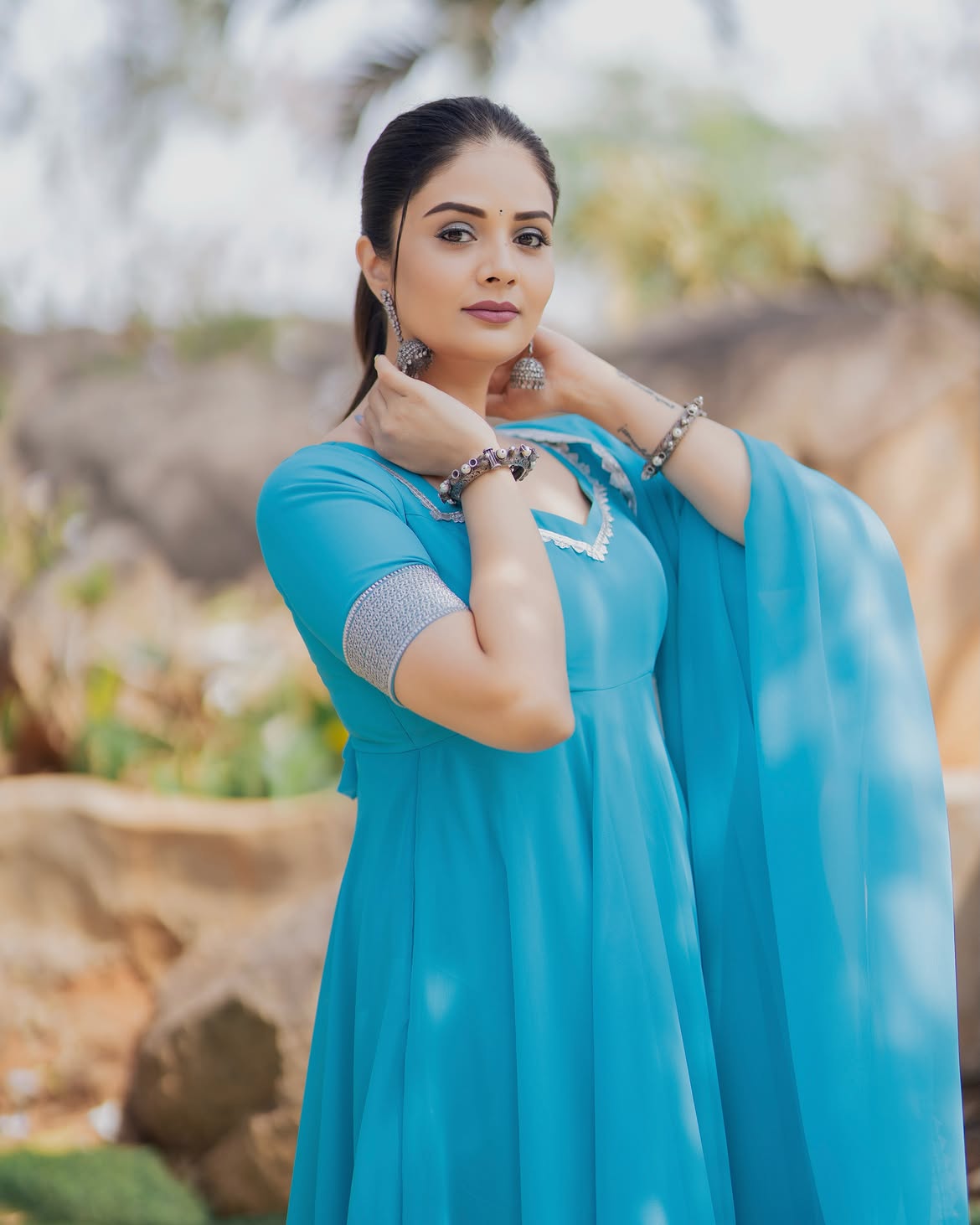 Sreemukhi | శ్రీముఖి క్యూట్ ఫొటోలపై ఓ లుక్కేయండి! - Image 9