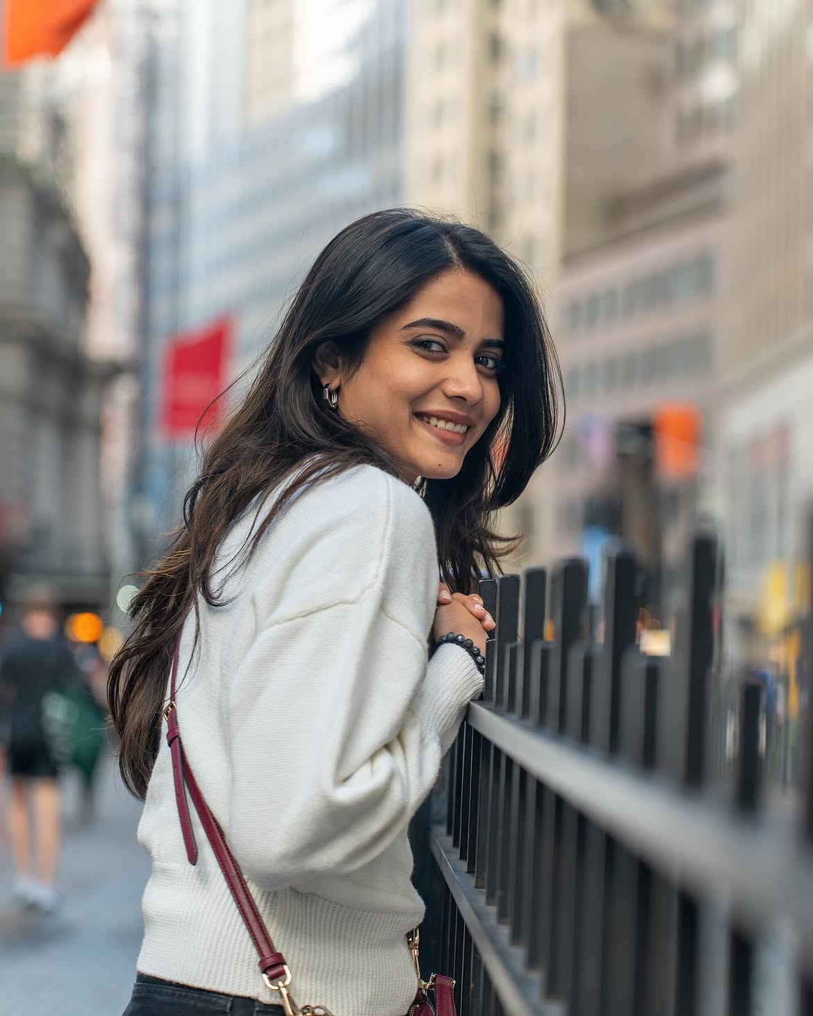 ట్రూ లవర్, హ్యాపీ రాజ్ సినిమాలతో తమిళంలో మంచి గుర్తింపును సొంతం చేసుకుంది శ్రీ గౌరిప్రియ.