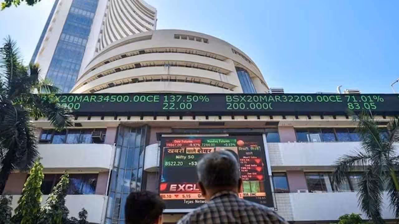Stock Markets | ఐటీ షేర్లలో భారీ అమ్మకాలు.. స్వల్ప లాభాల్లో స్టాక్ మార్కెట్లు..